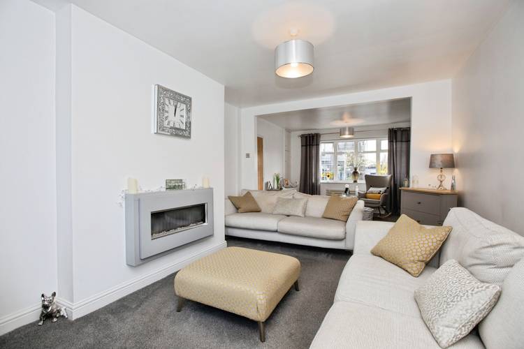 2 bedroom detached bungalow