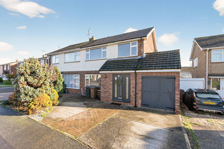 3 bedroom semi-detached house