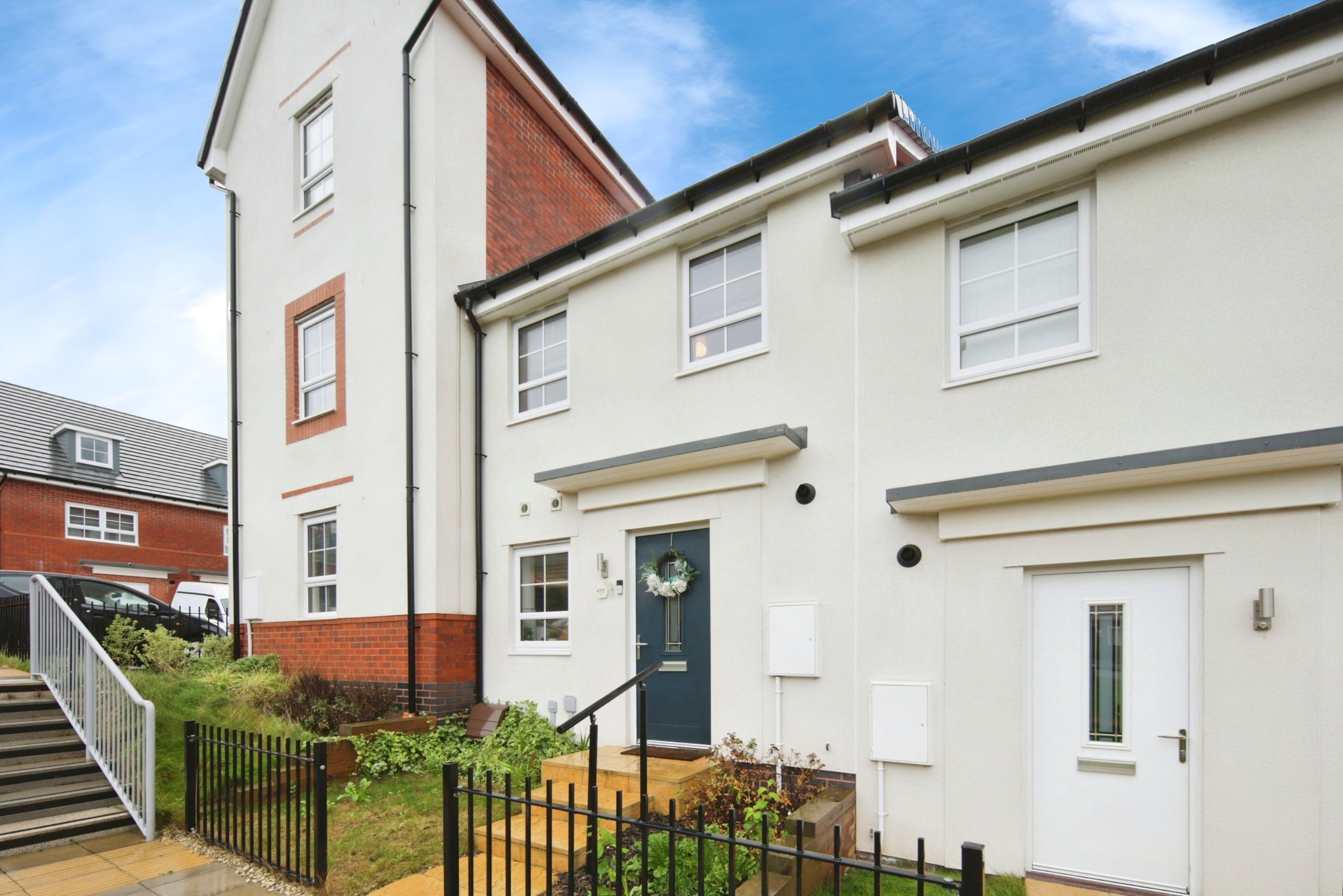 2 bedroom terraced house for sale in Nuneaton Warwickshire