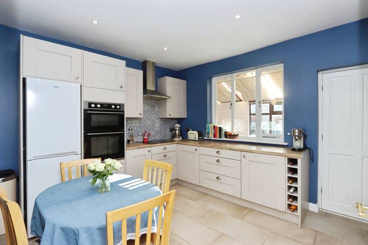 3 bedroom semi-detached house