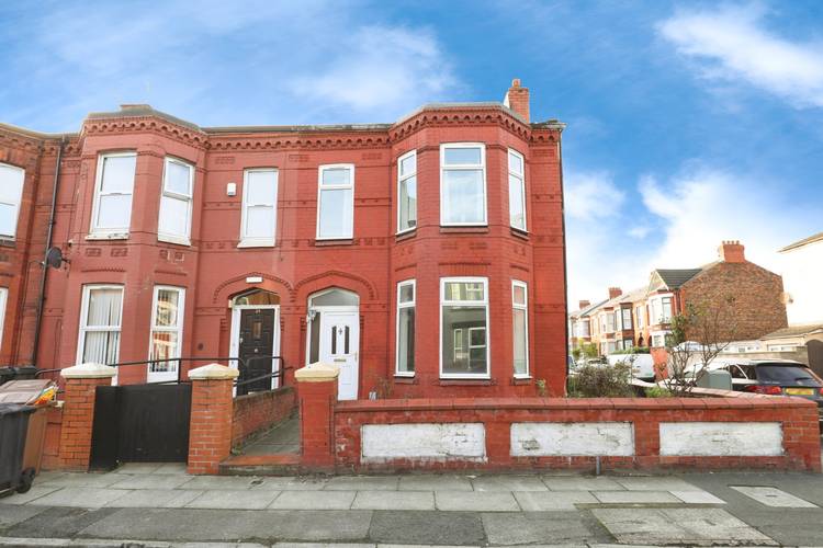 3 bedroom semi-detached house