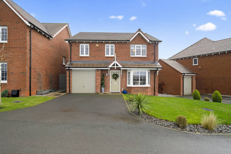 4 bedroom detached house