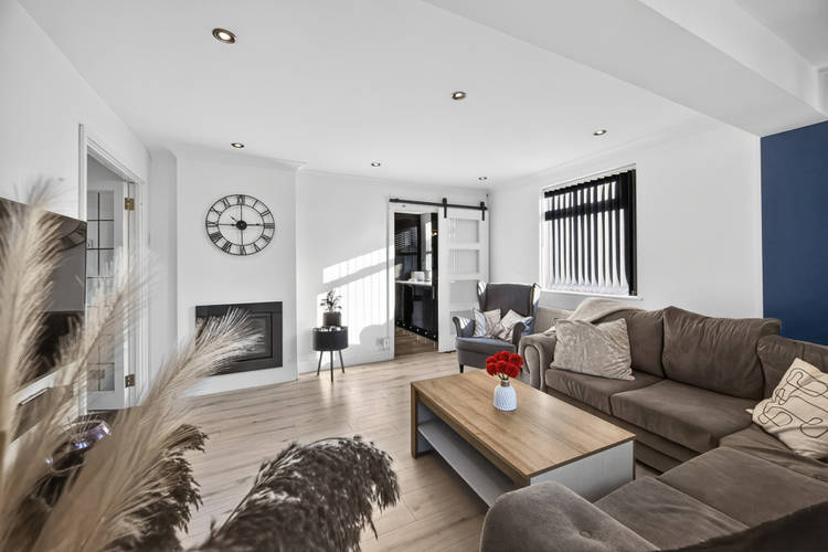 3 bedroom detached bungalow