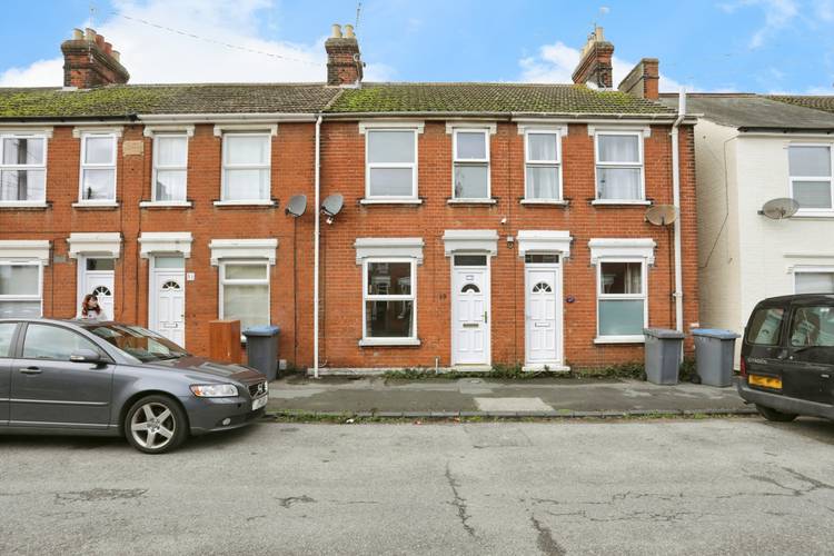 2 bedroom terraced house