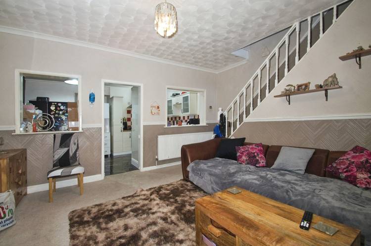 4 bedroom terraced house