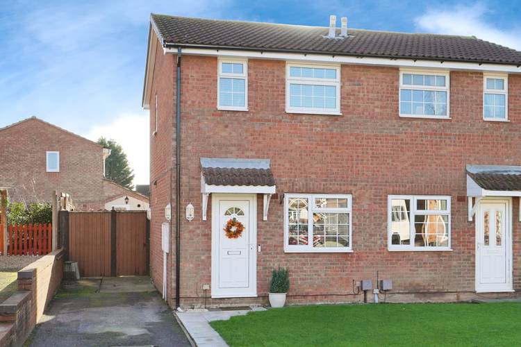 2 bedroom semi-detached house