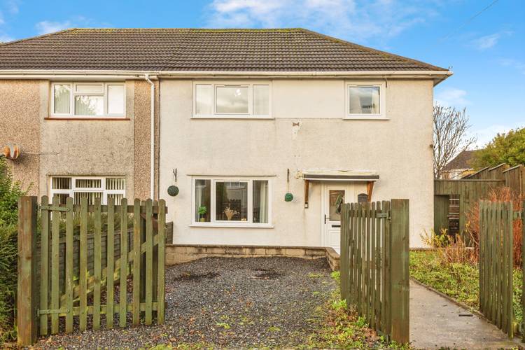 3 bedroom semi-detached house