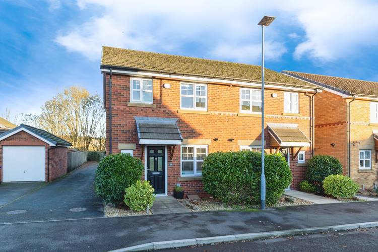 3 bedroom semi-detached house