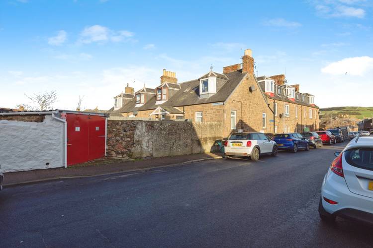 2 bedroom terraced house