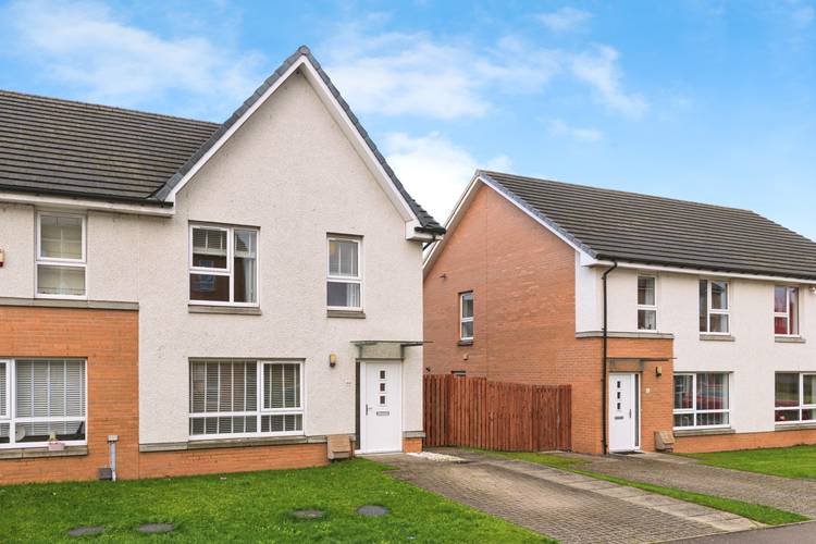 3 bedroom end of terrace house