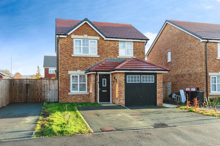 3 bedroom detached house