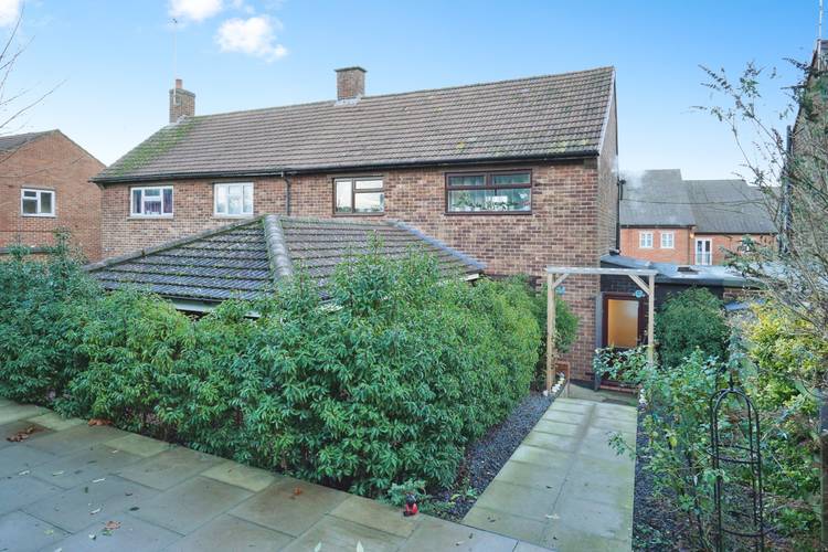 4 bedroom semi-detached house
