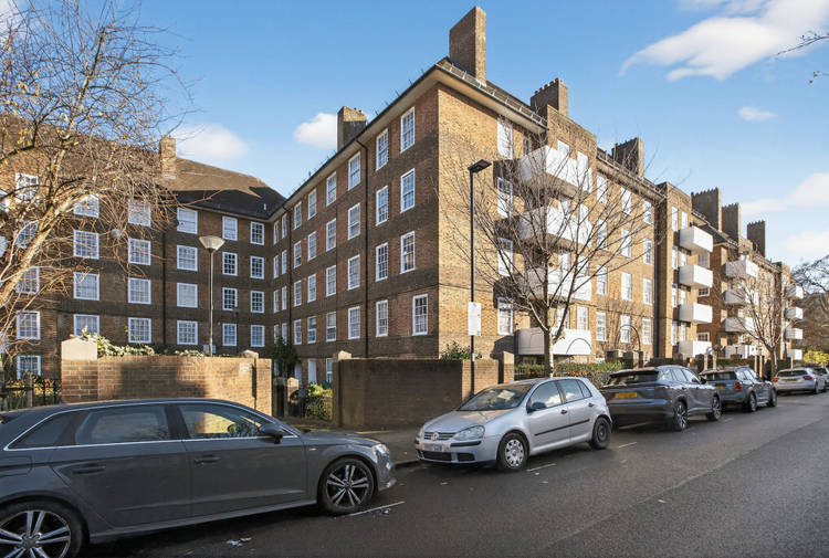 3 bedroom maisonette