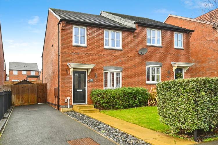 3 bedroom semi-detached house