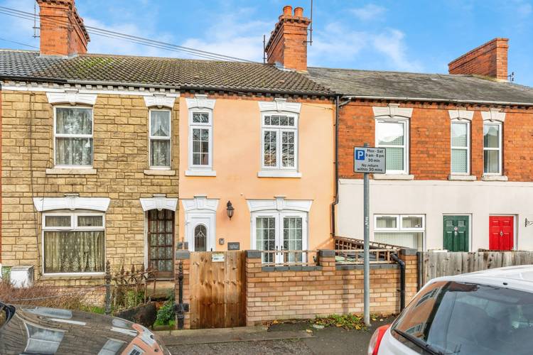 3 bedroom terraced house