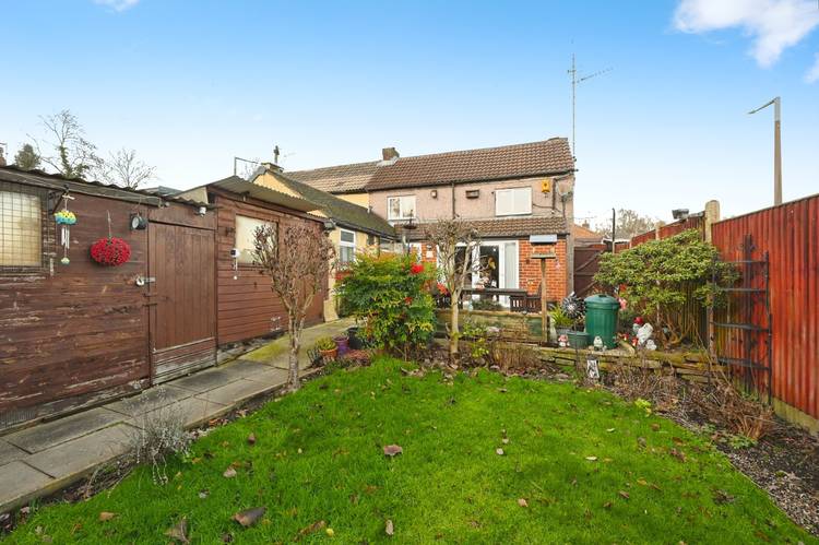 2 bedroom semi-detached house