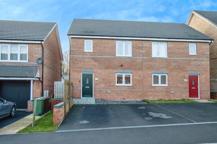 3 bedroom semi-detached house