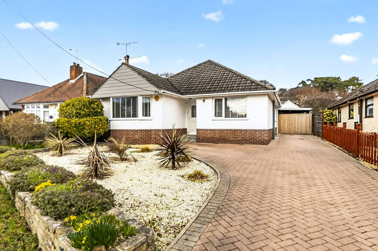 4 bedroom detached bungalow