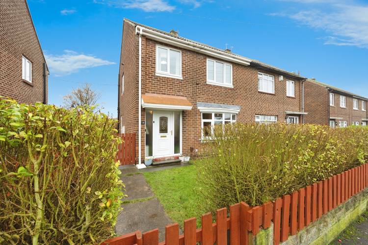 3 bedroom semi-detached house