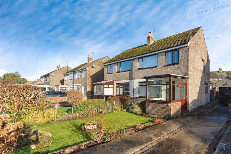3 bedroom semi-detached house