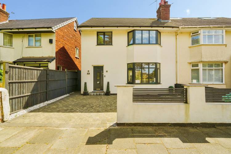 3 bedroom semi-detached house