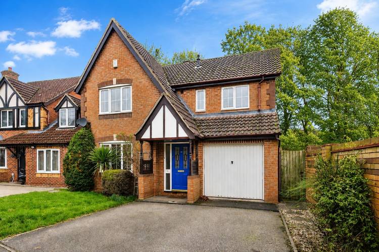 4 bedroom detached house