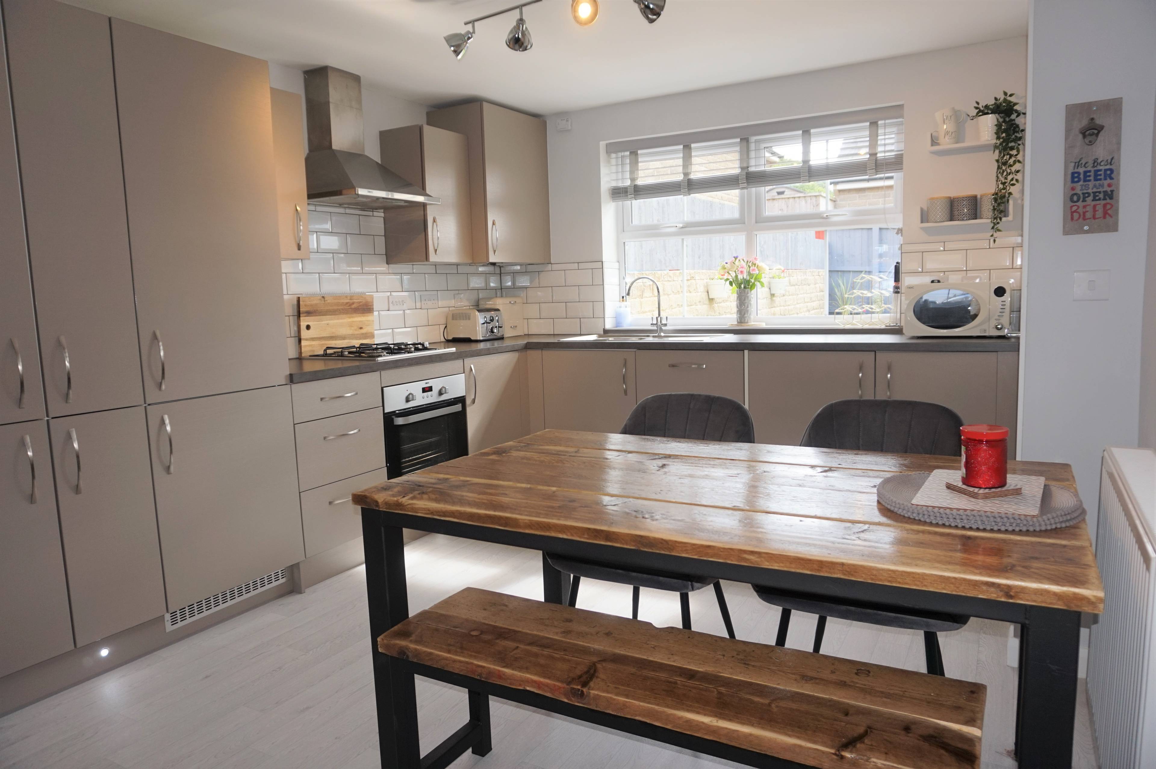 Kitchen/Dining Room
