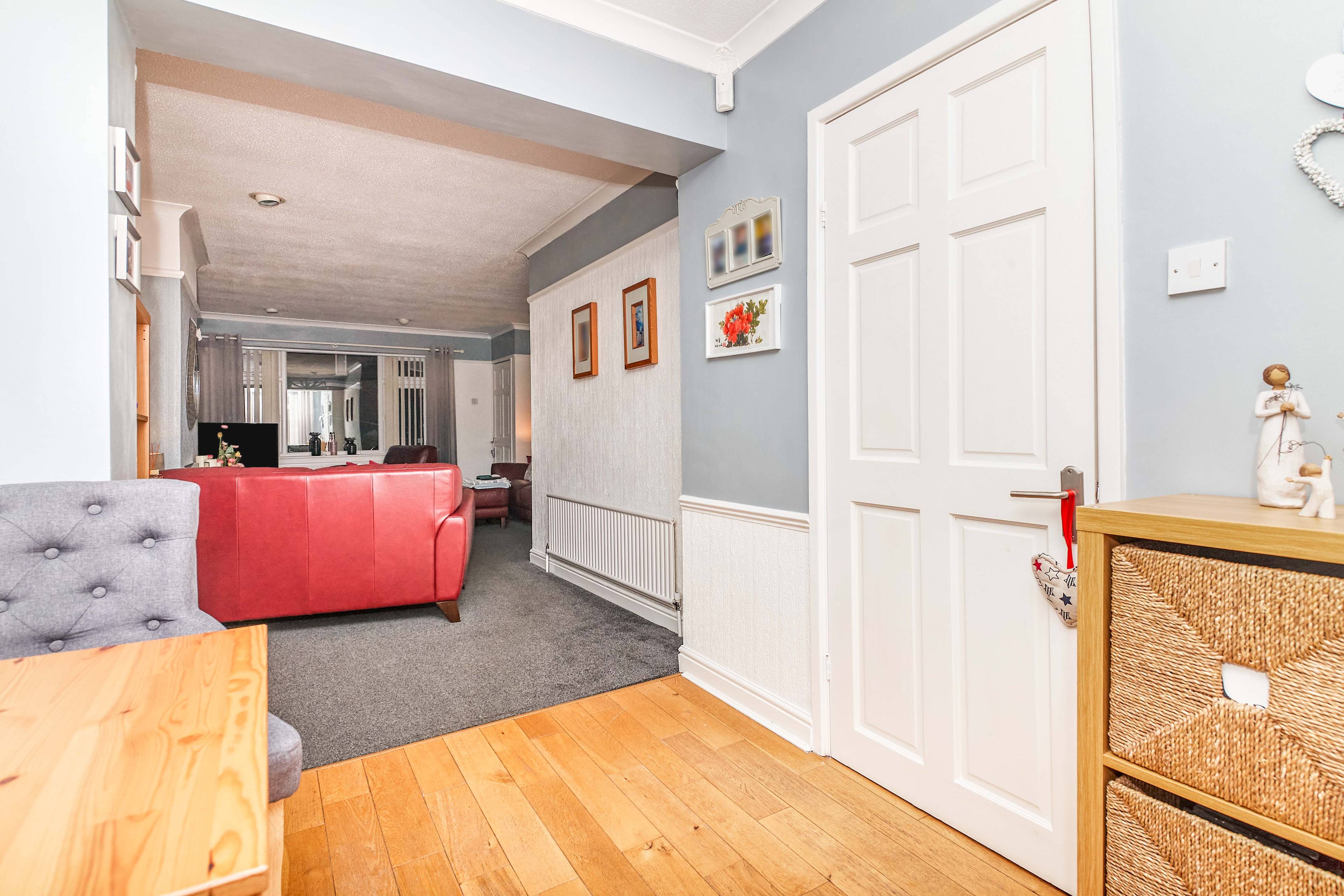 Lounge/Dining Room
