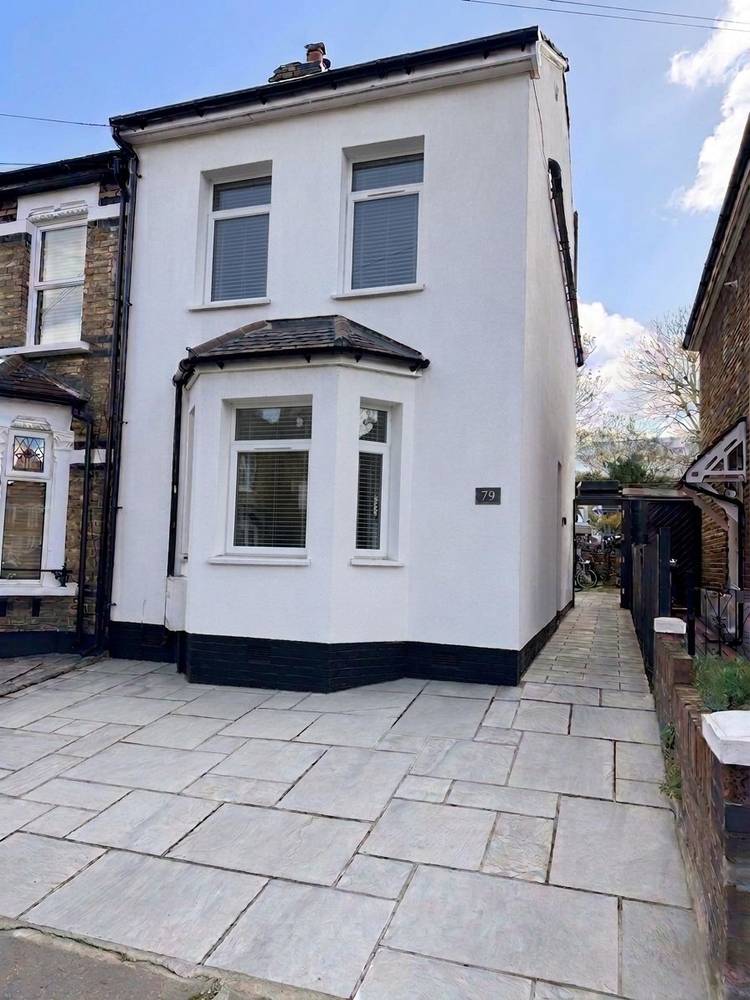 4 bedroom semi-detached house