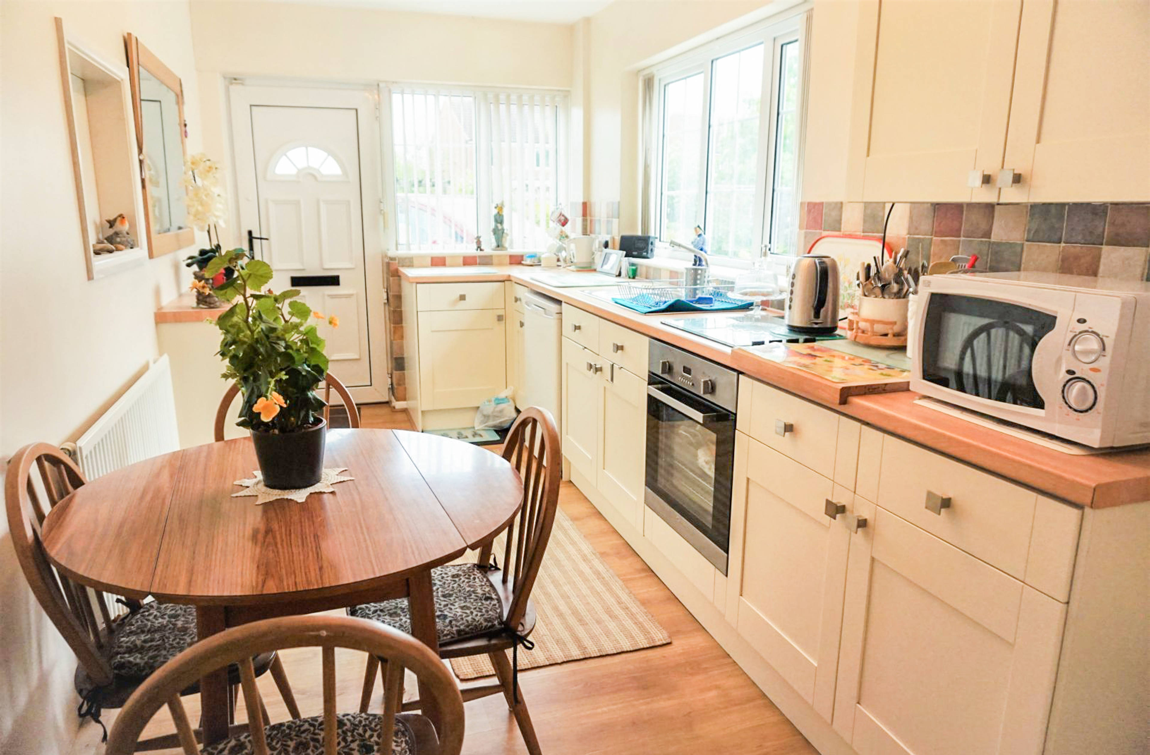 Kitchen/Breakfast