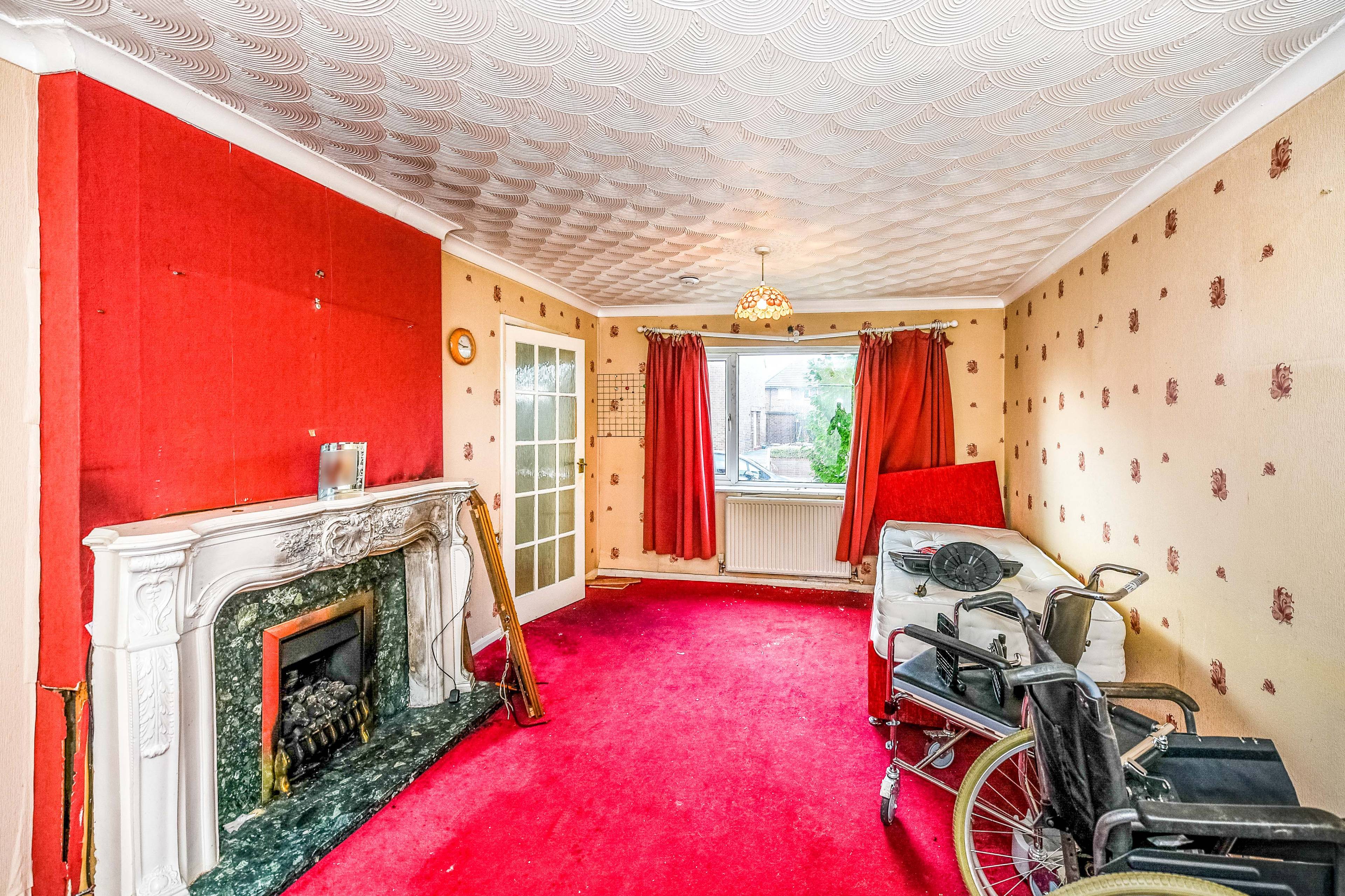 Lounge/Dining Room