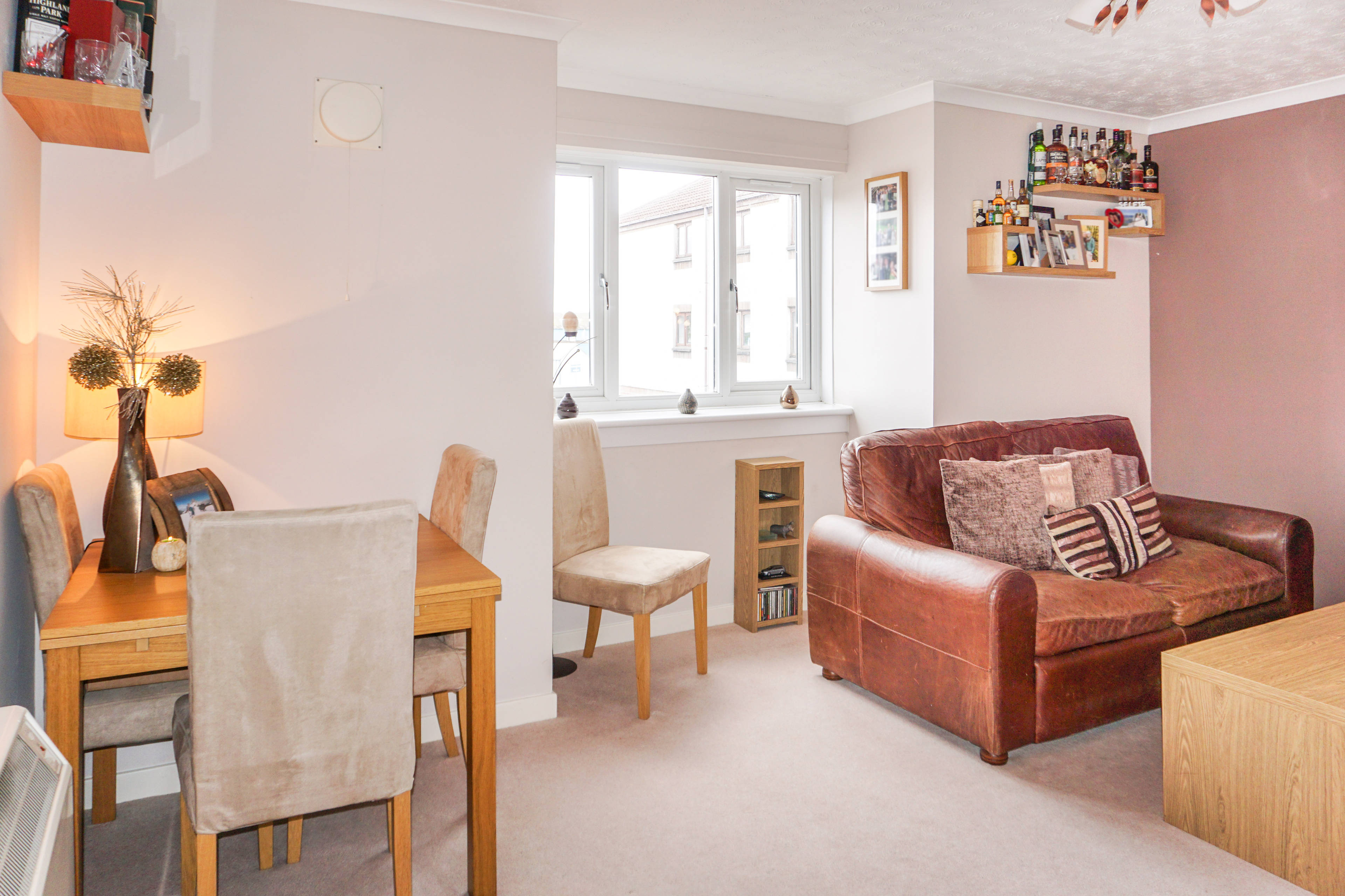 Lounge/Dining Room