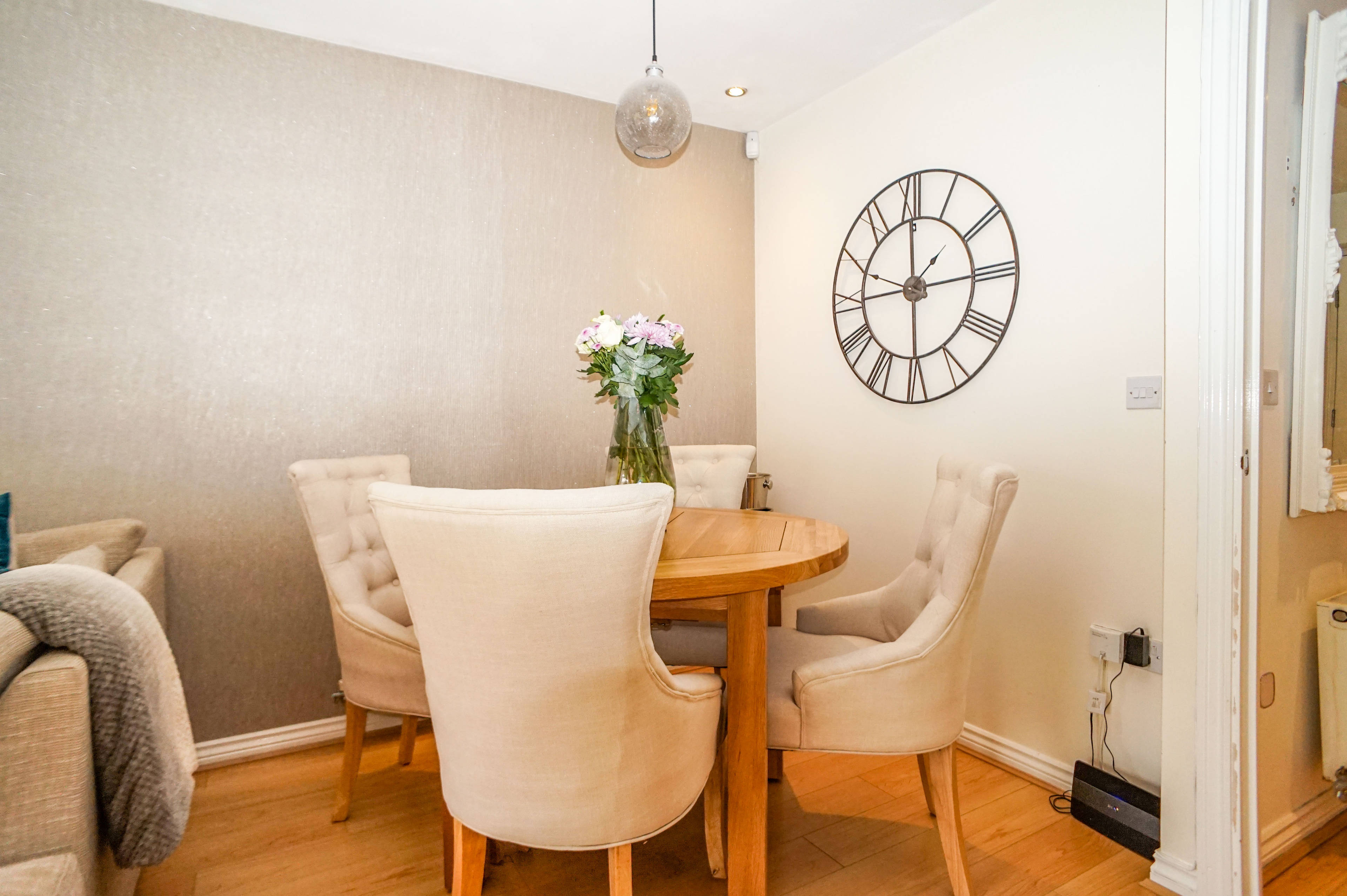 Lounge/Dining Room