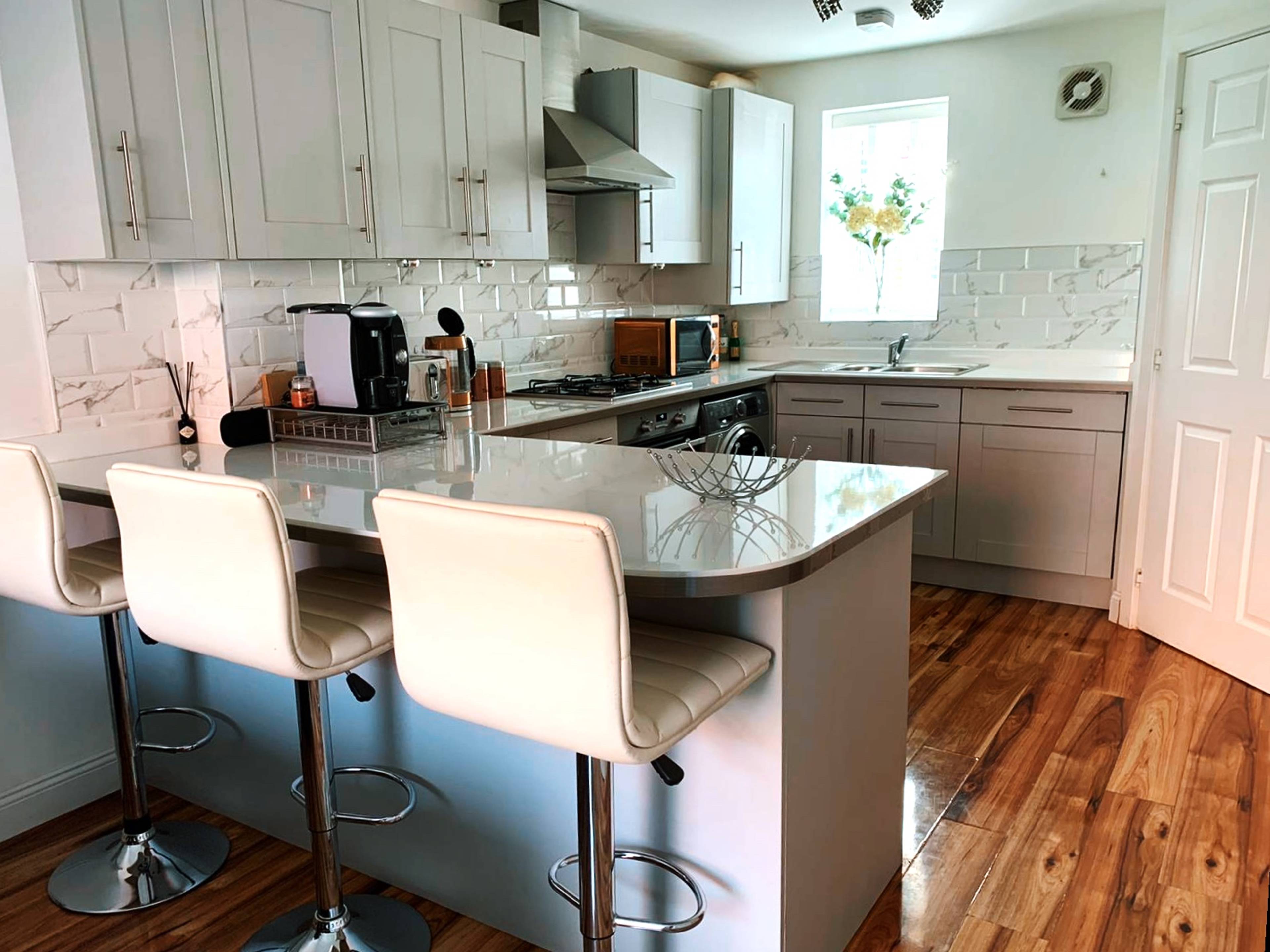 Lounge / Kitchen