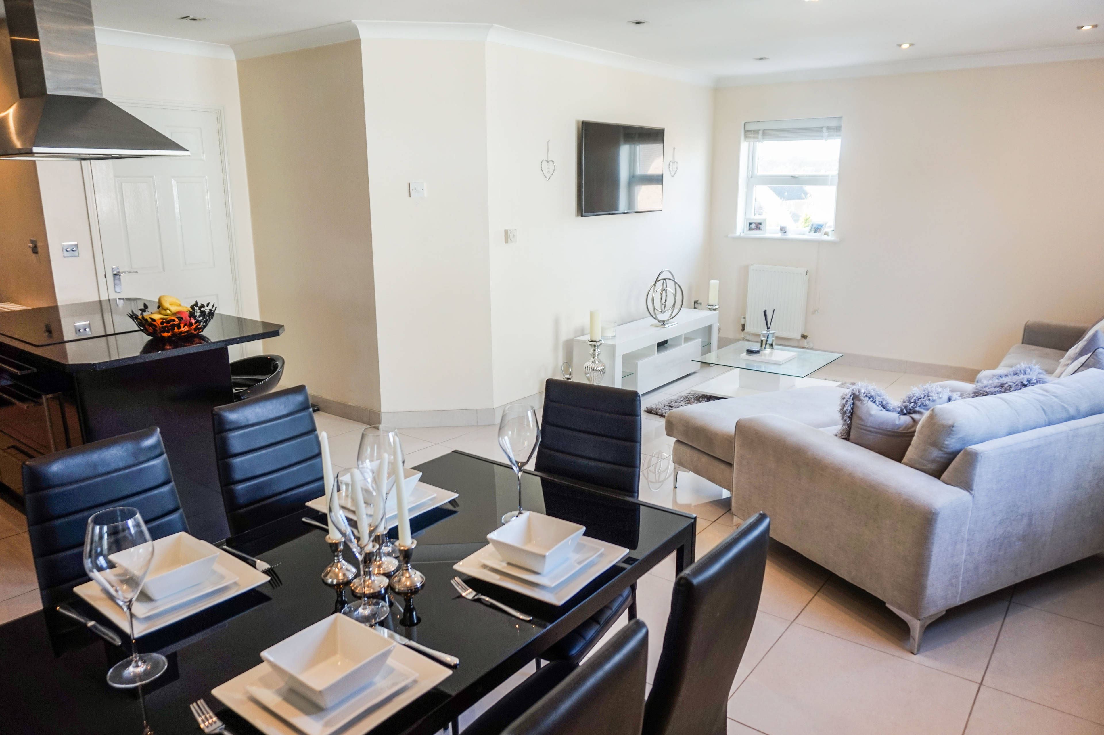 Lounge / Kitchen