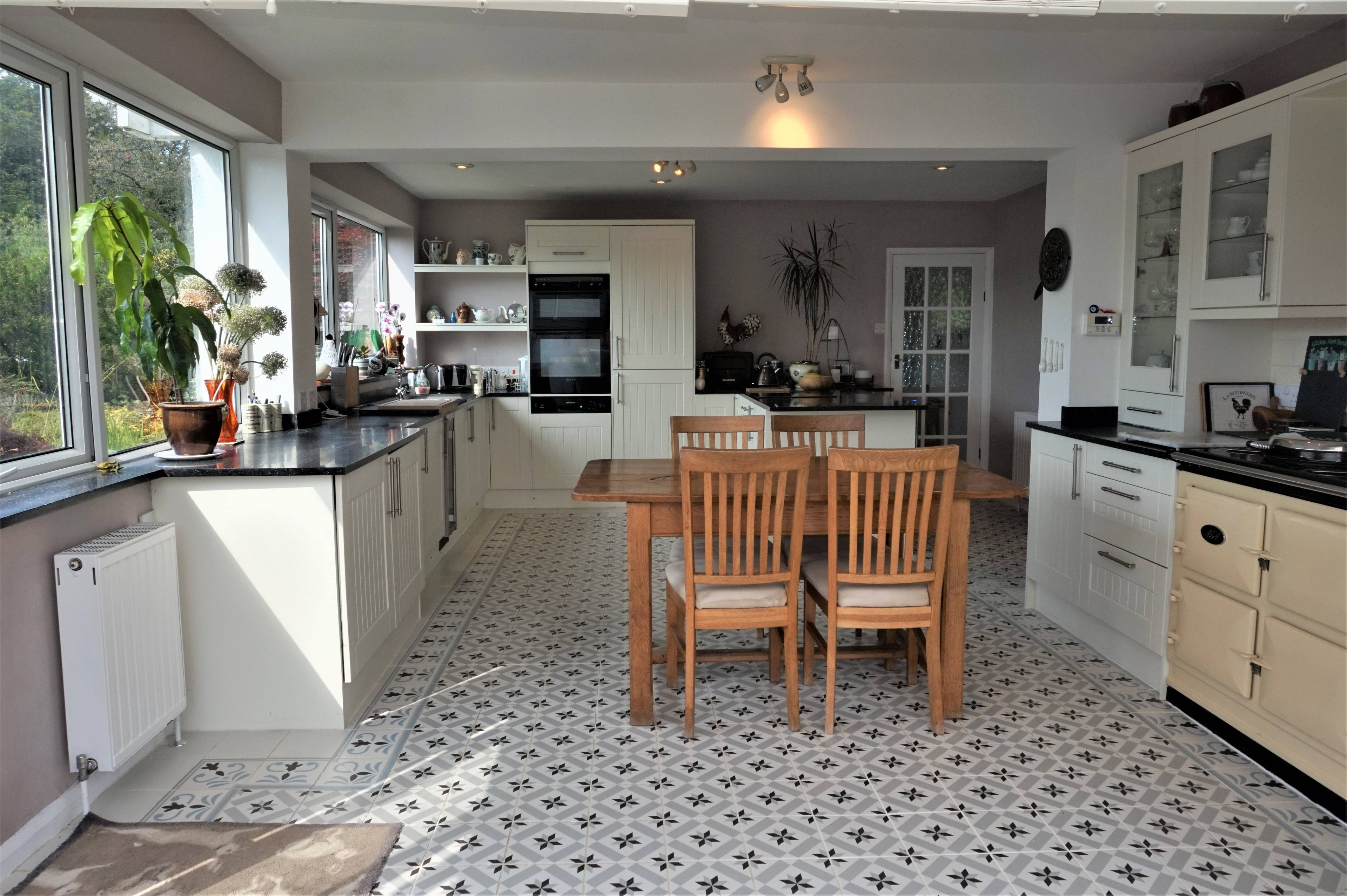 Kitchen/Breakfast