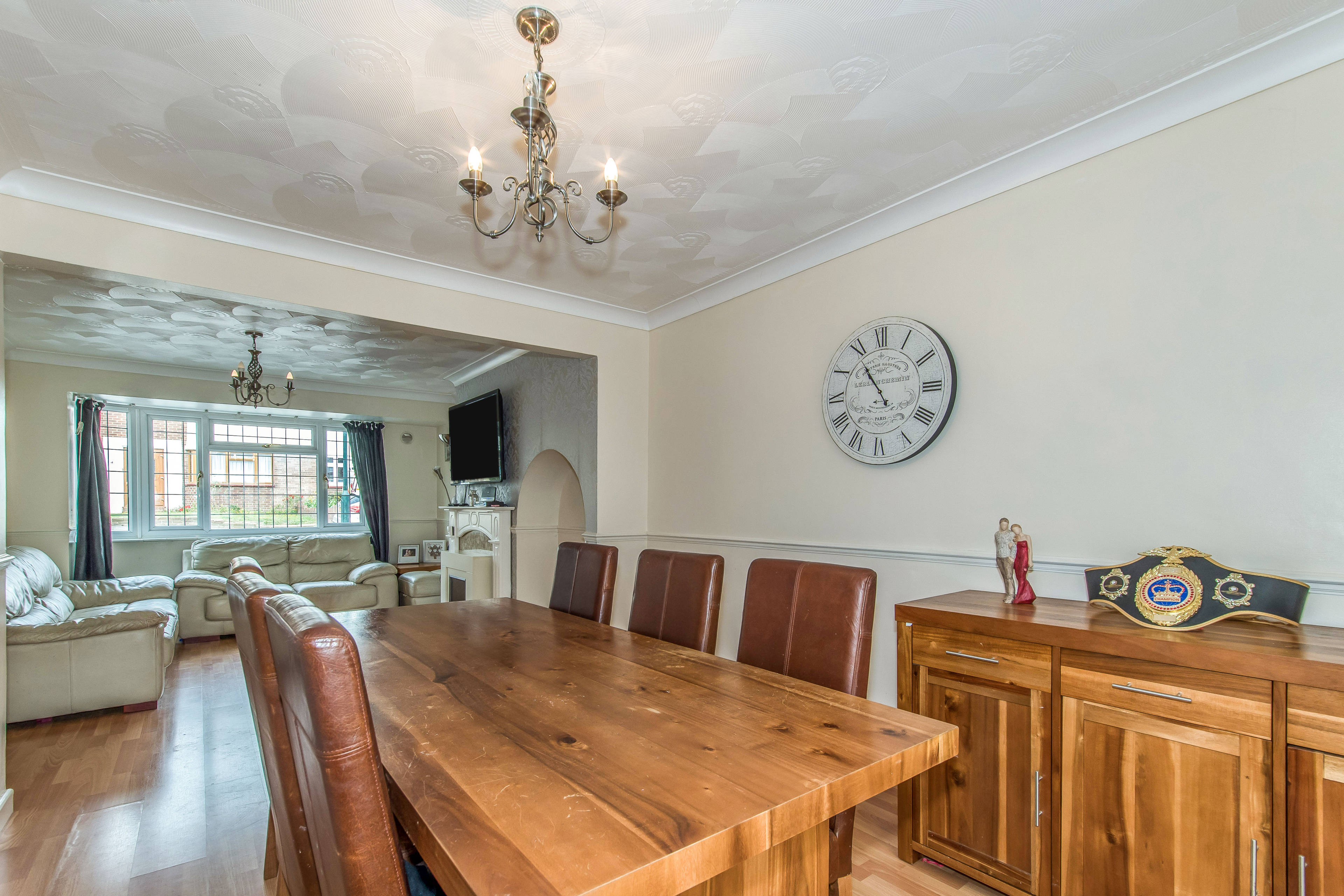 Lounge/Dining Room