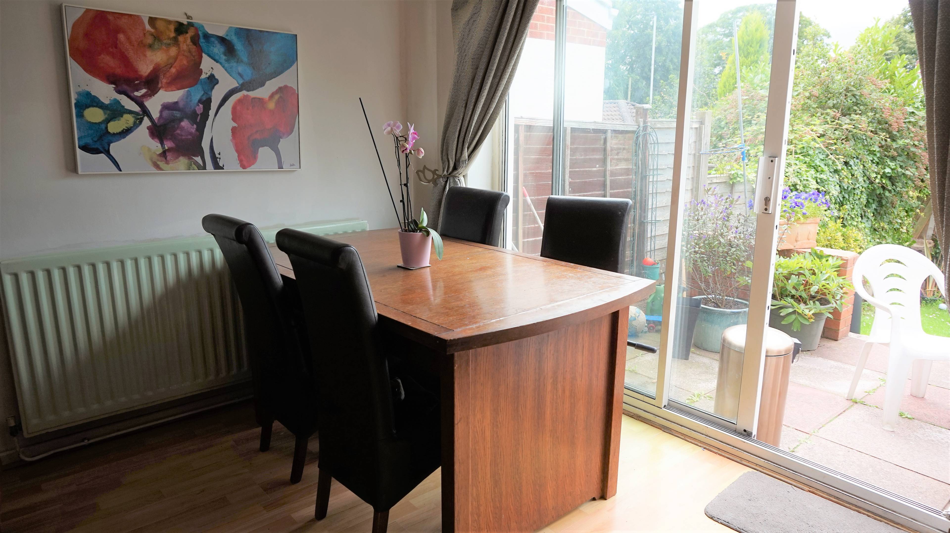 Lounge/Dining Room