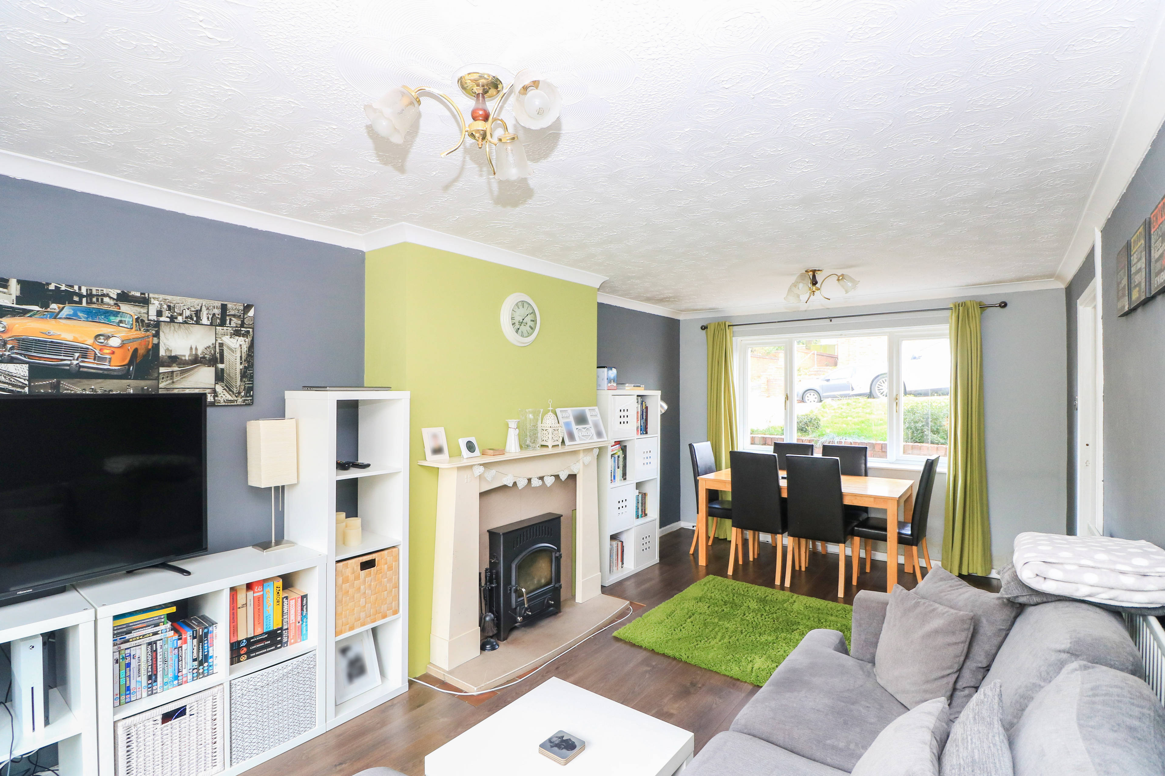 Lounge/Dining Room