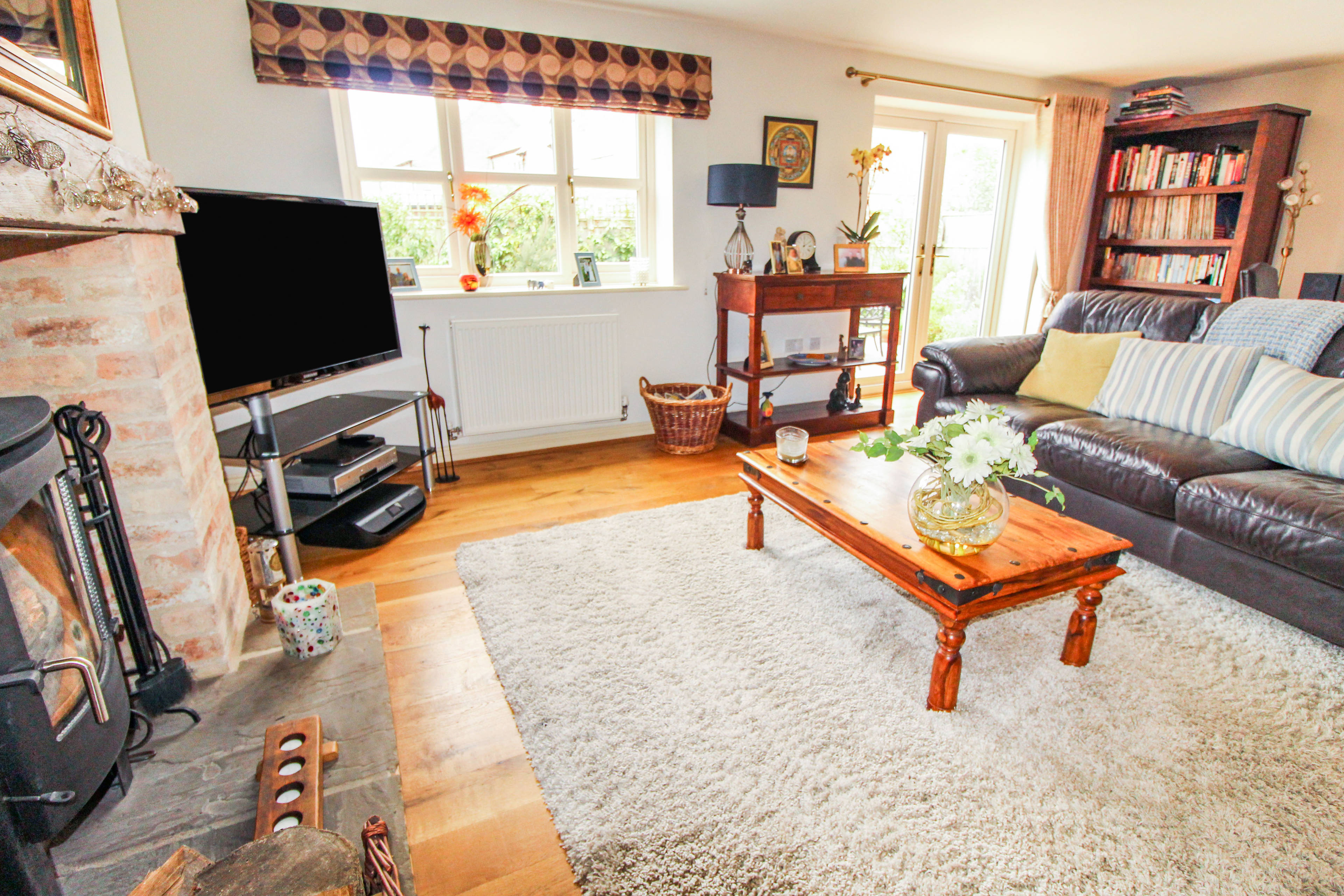 Lounge/Dining Room