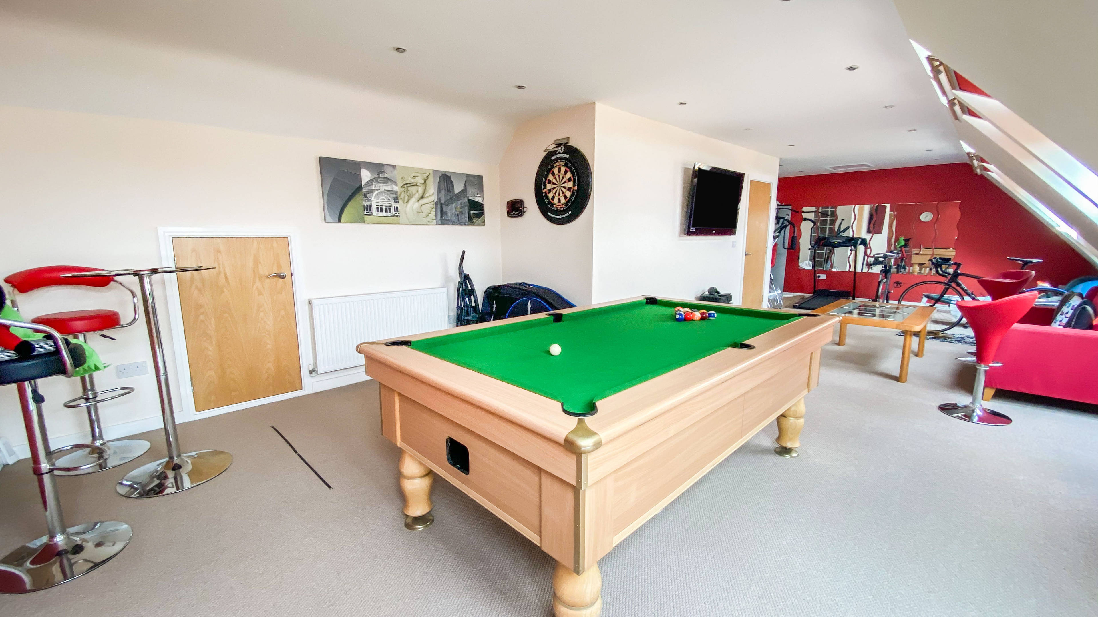 Bedroom 5/Games Room