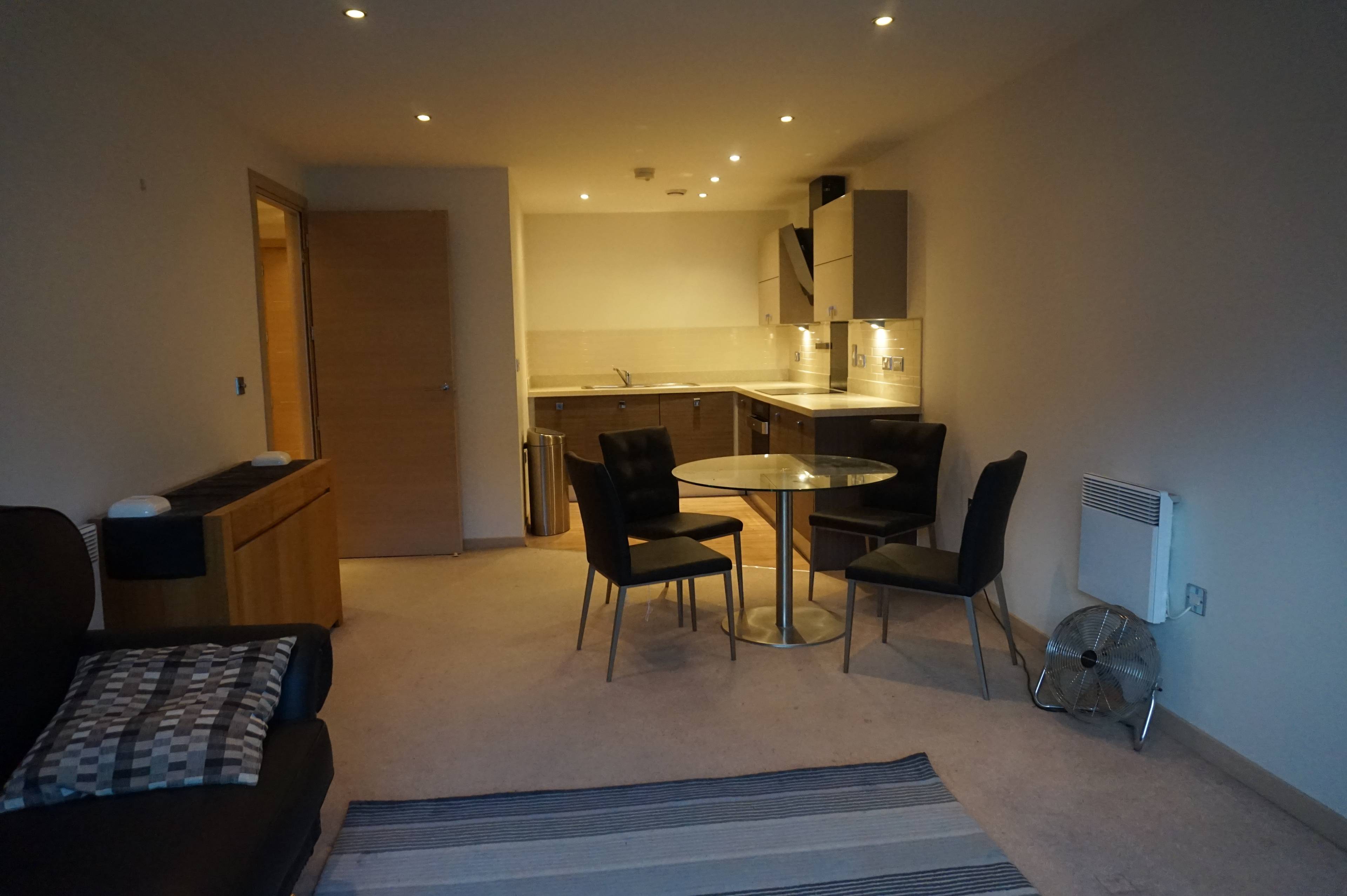 Lounge / Kitchen