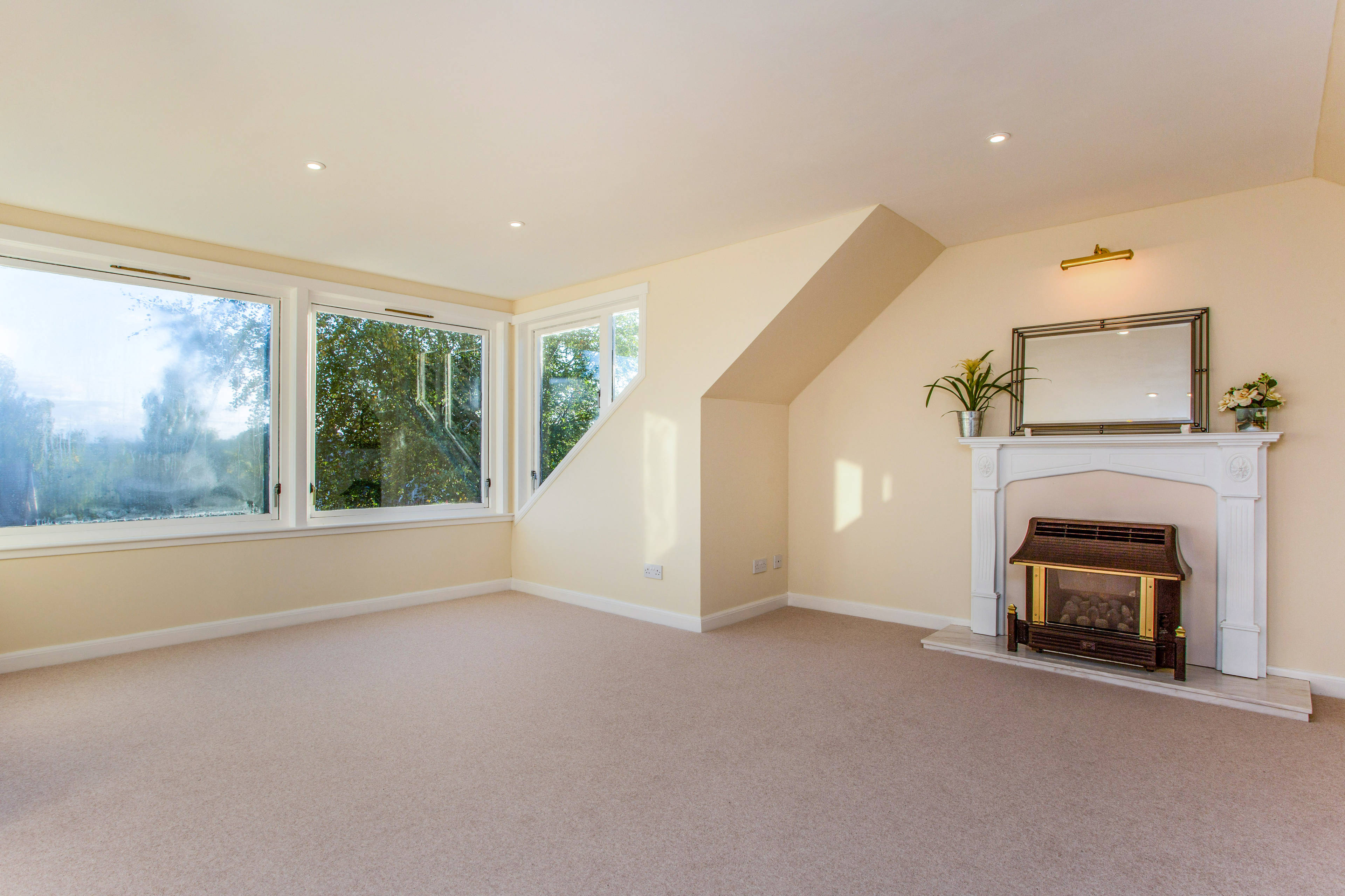 Bedroom/Lounge
