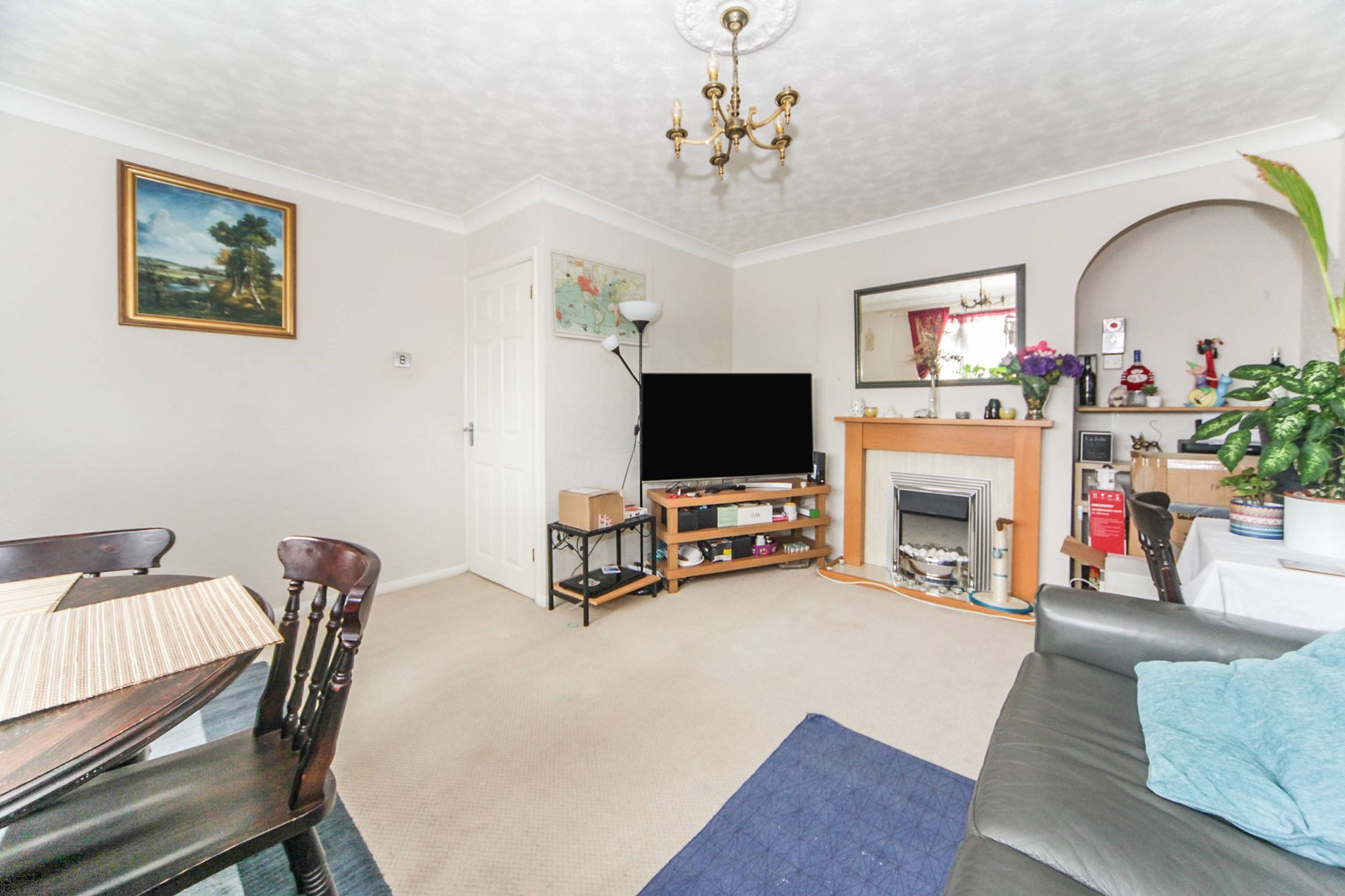 Lounge/Dining Room