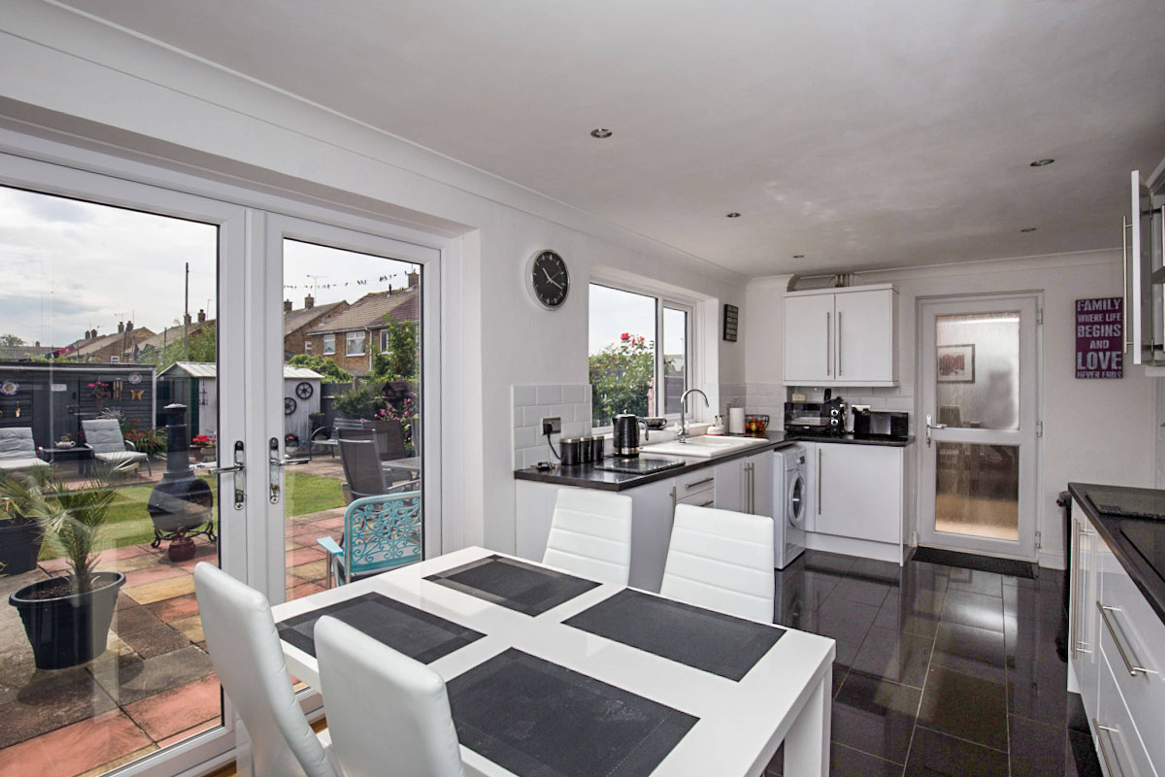 Kitchen/Dining Room