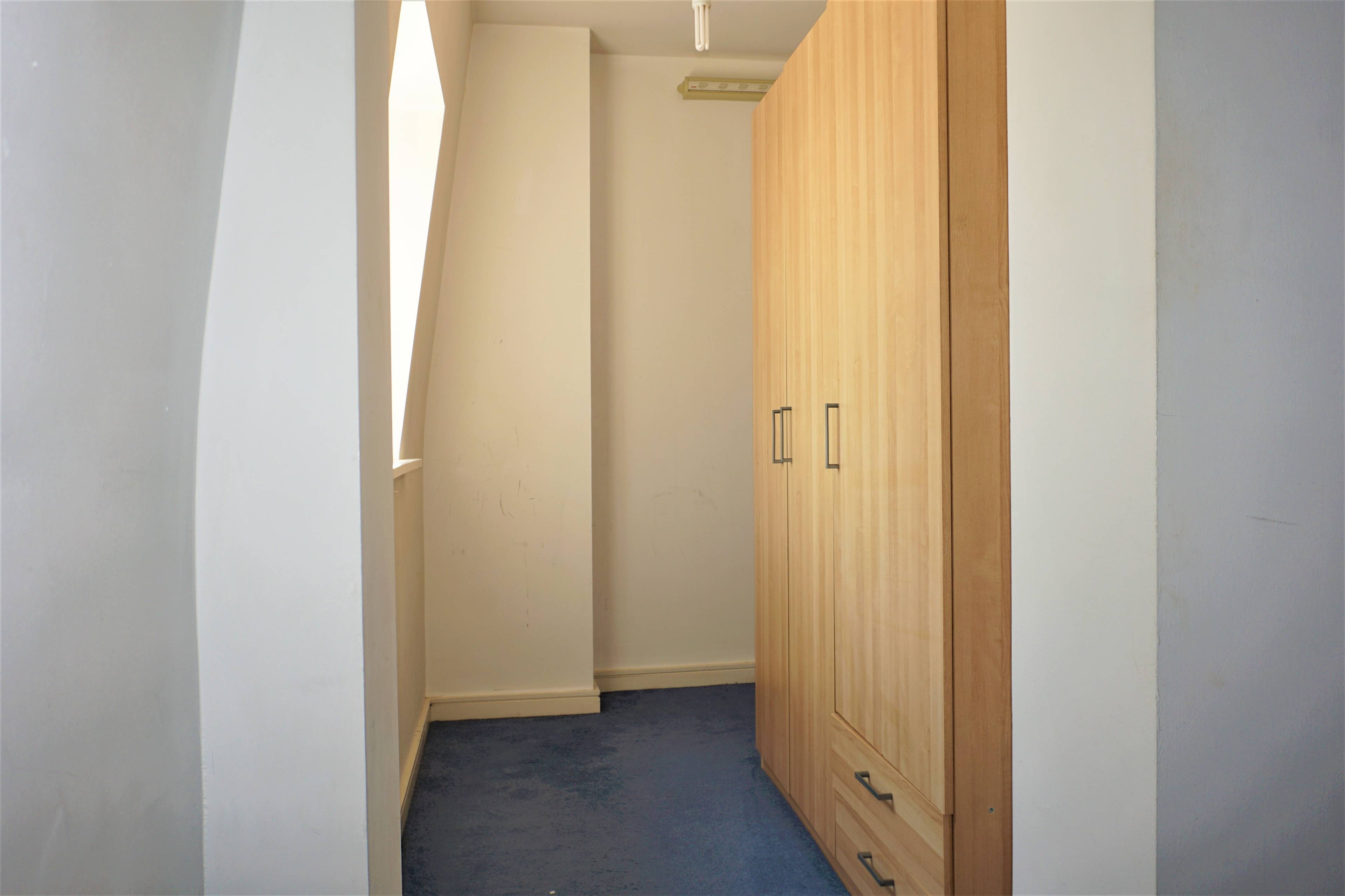 Walk-in Wardrobe
