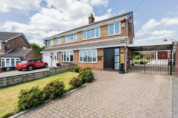 3 bedroom semi-detached house