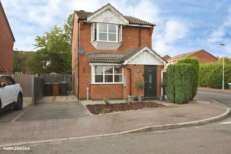 3 bedroom detached house