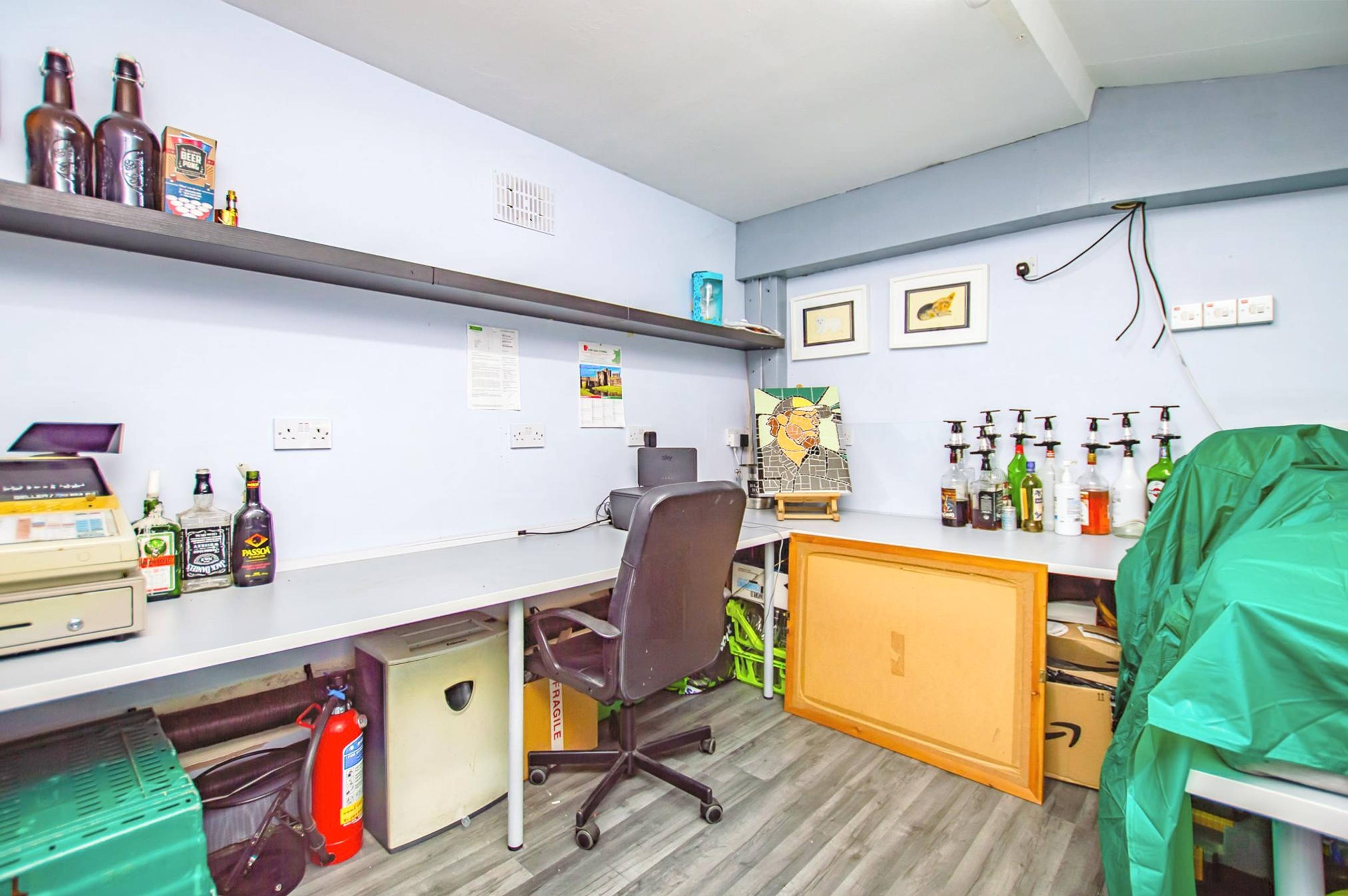 Office / Bed' Five