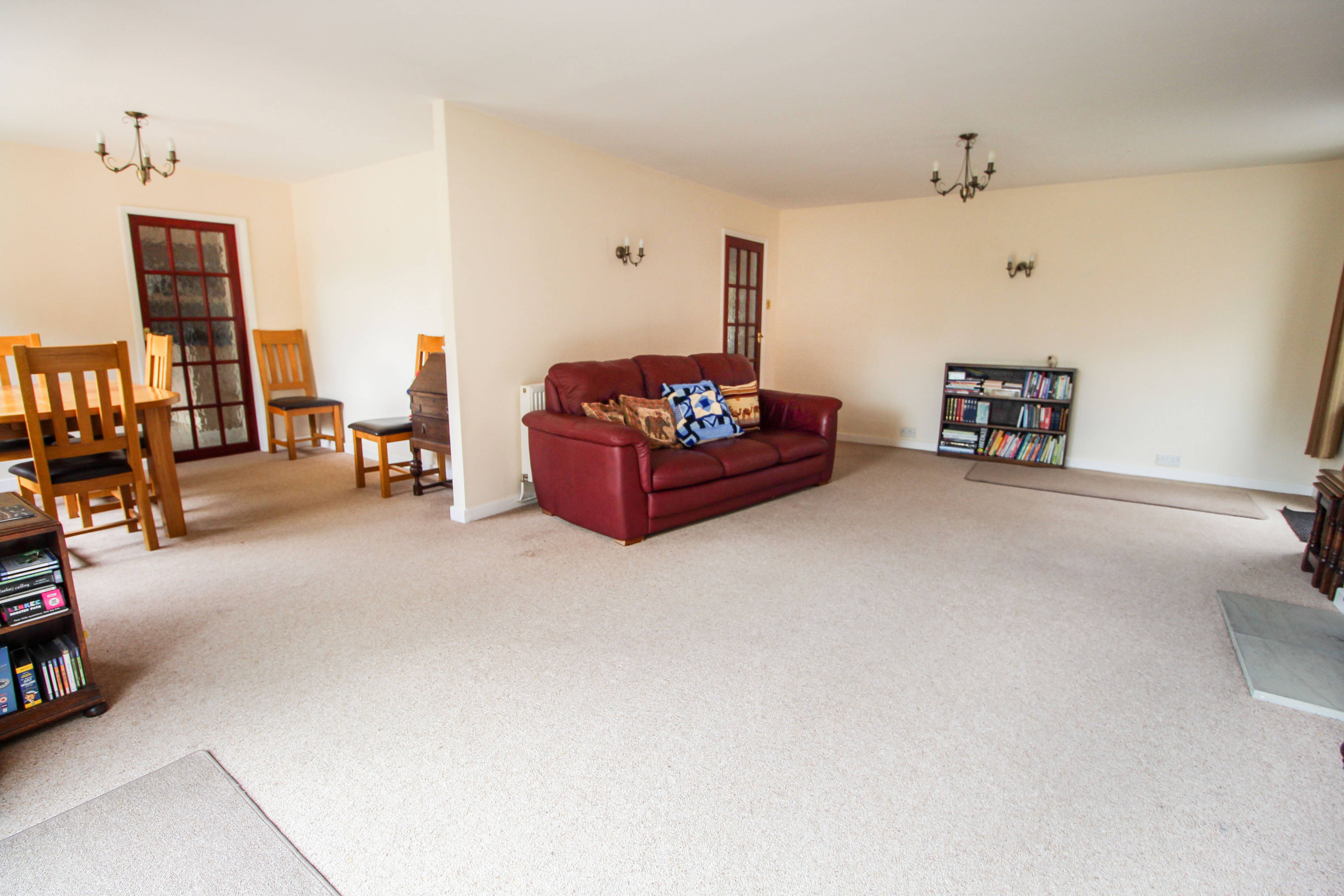 Lounge/Dining Room